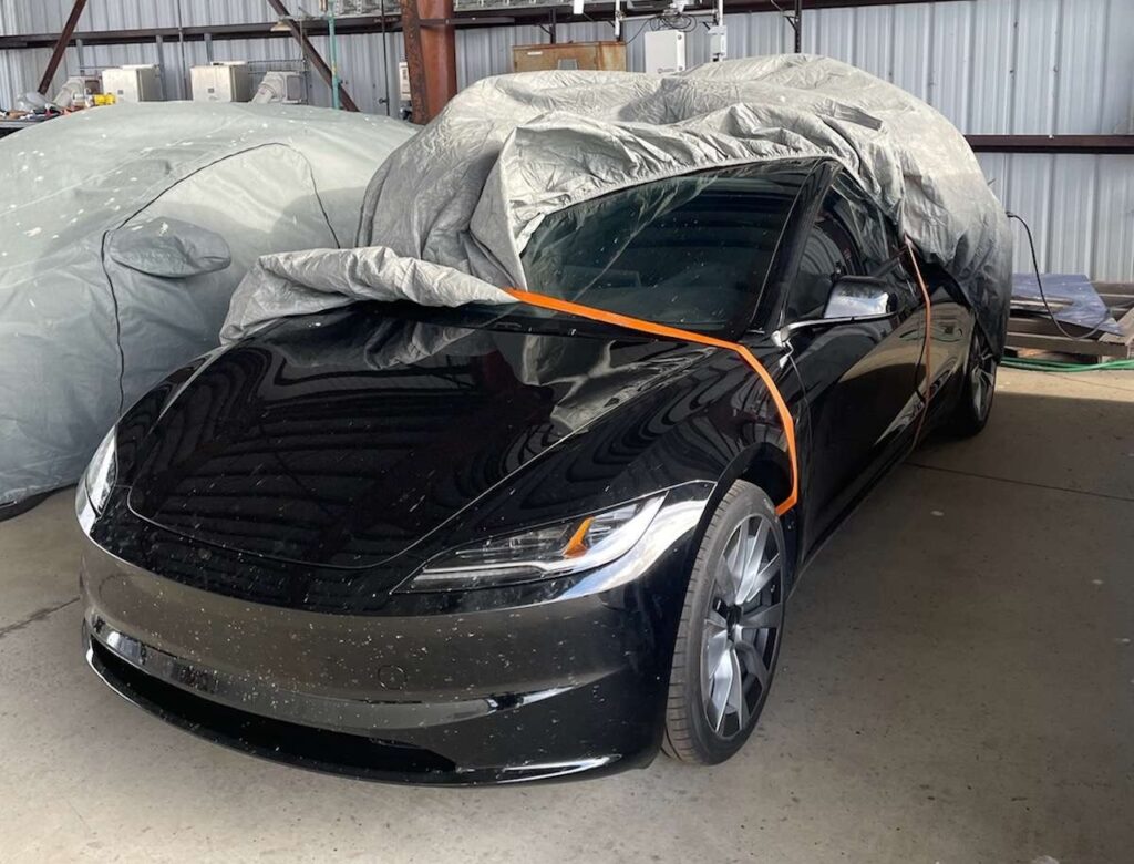 Tesla Model 3 2024: prima foto del nuovo restyling? [FOTO SPIA]