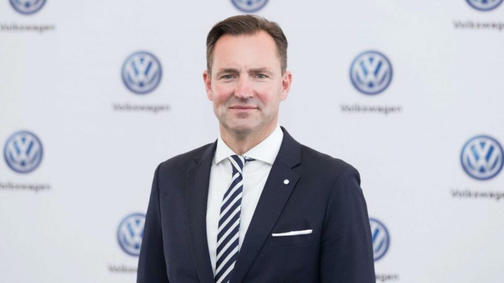 Volkswagen contro gli e-fuel: “Distrazione inutile, il motore endotermico è finito”
