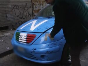 Napoli, auto vecchie trasformate illegalmente per l’imminente festa scudetto [VIDEO]