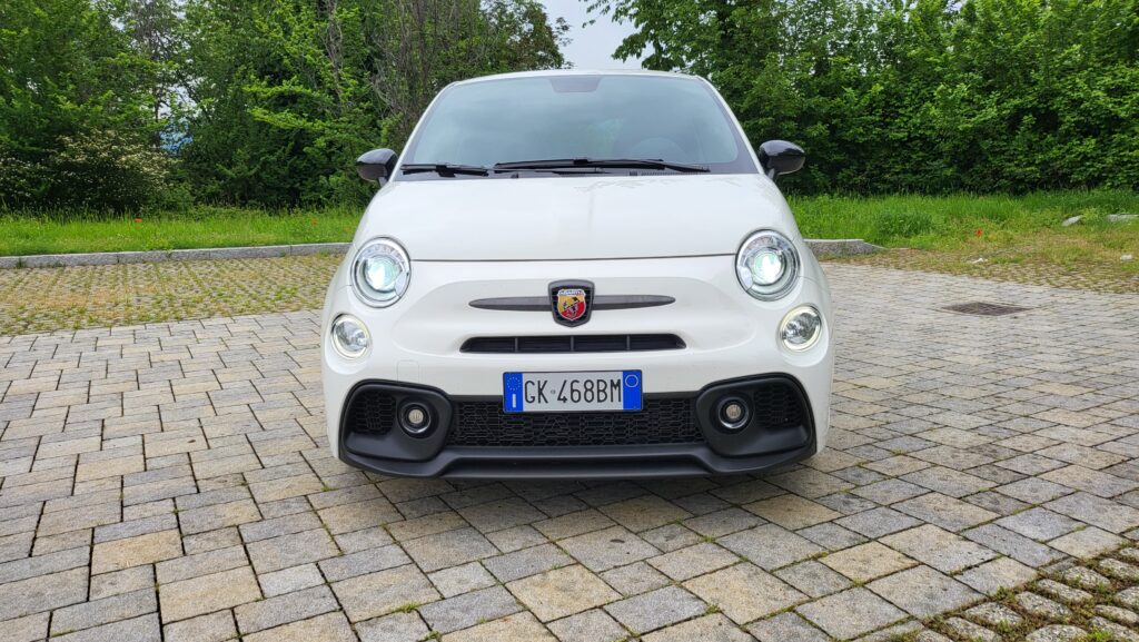 Abarth 695 Competizione 2023