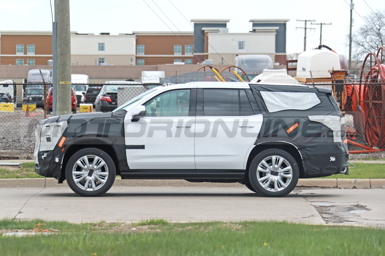 Chevrolet Tahoe High Country 2024 prototipo foto spia