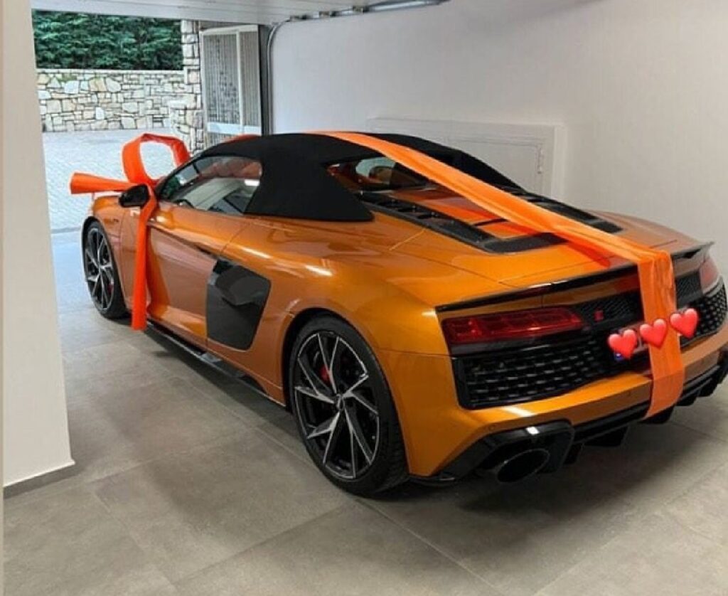 Elettra Lamborghini 