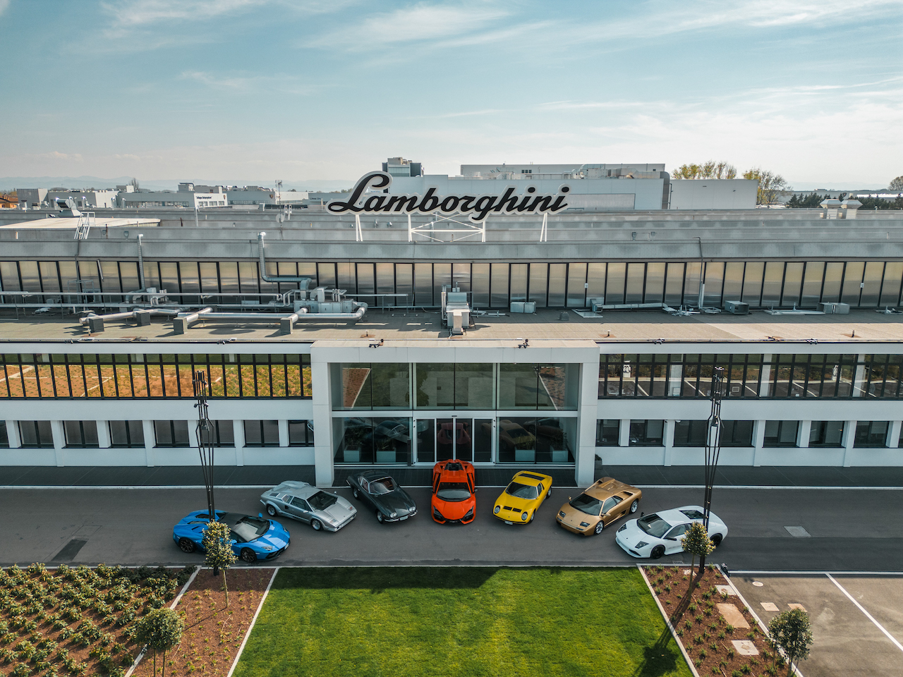 Lamborghini: il 7 maggio del 1963 nasceva l’iconico brand bolognese