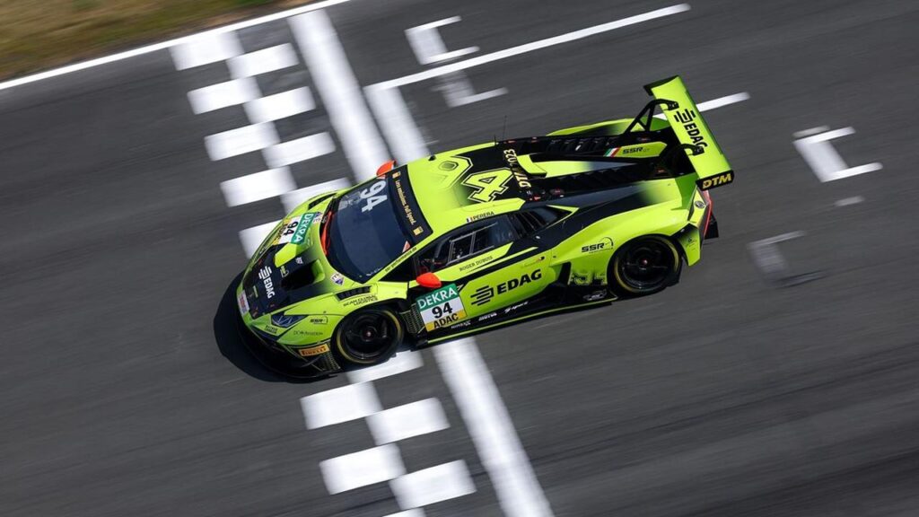 Lamborghini Huracan GT3 EVO2 conquista la sua prima vittoria nel DTM [FOTO]