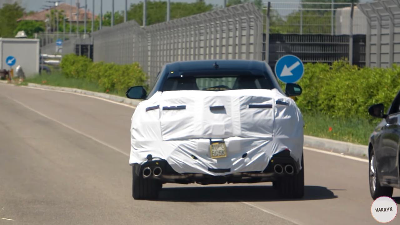 Lamborghini Urus PHEV prototipi