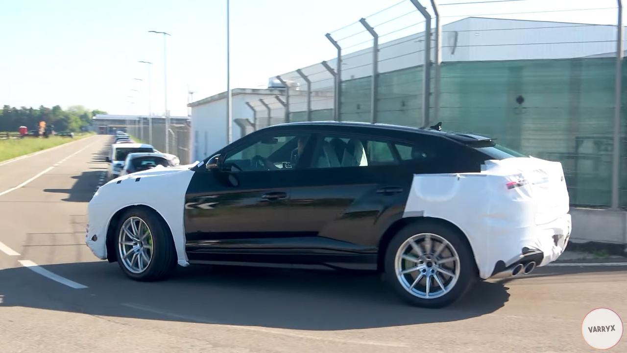 Lamborghini Urus PHEV prototipi