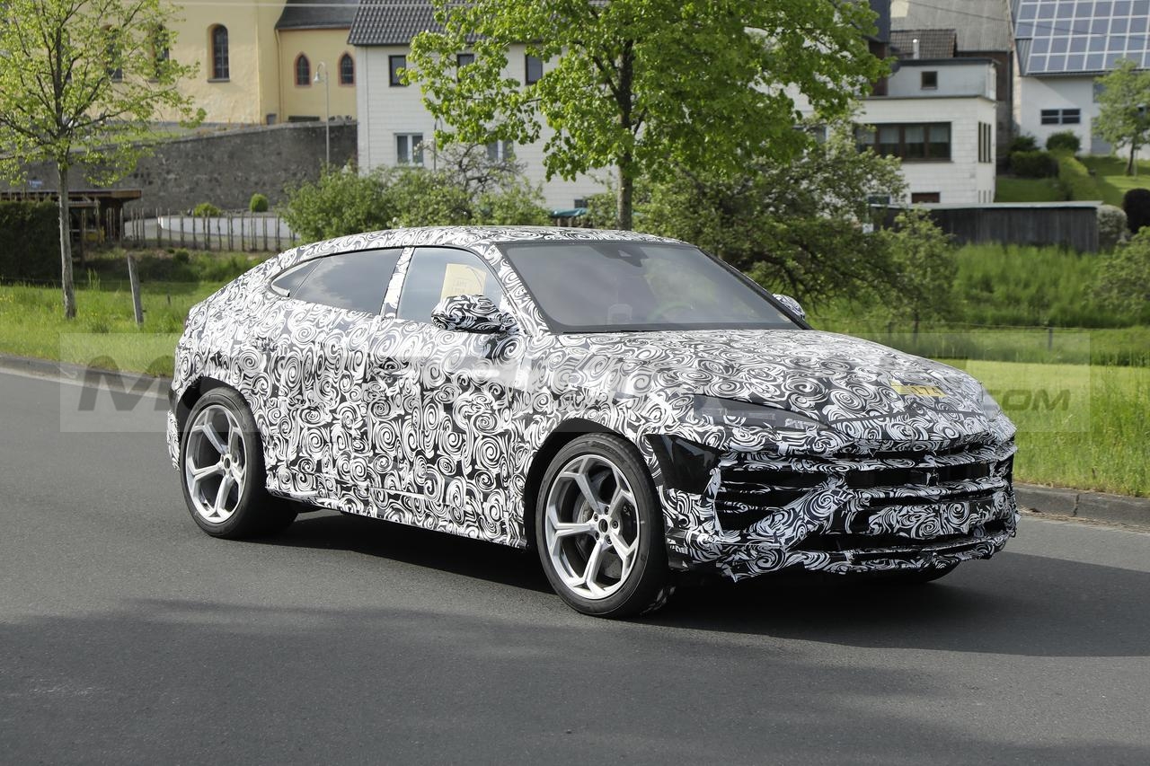 Lamborghini Urus PHEV - Foto Spia 24-05-2023