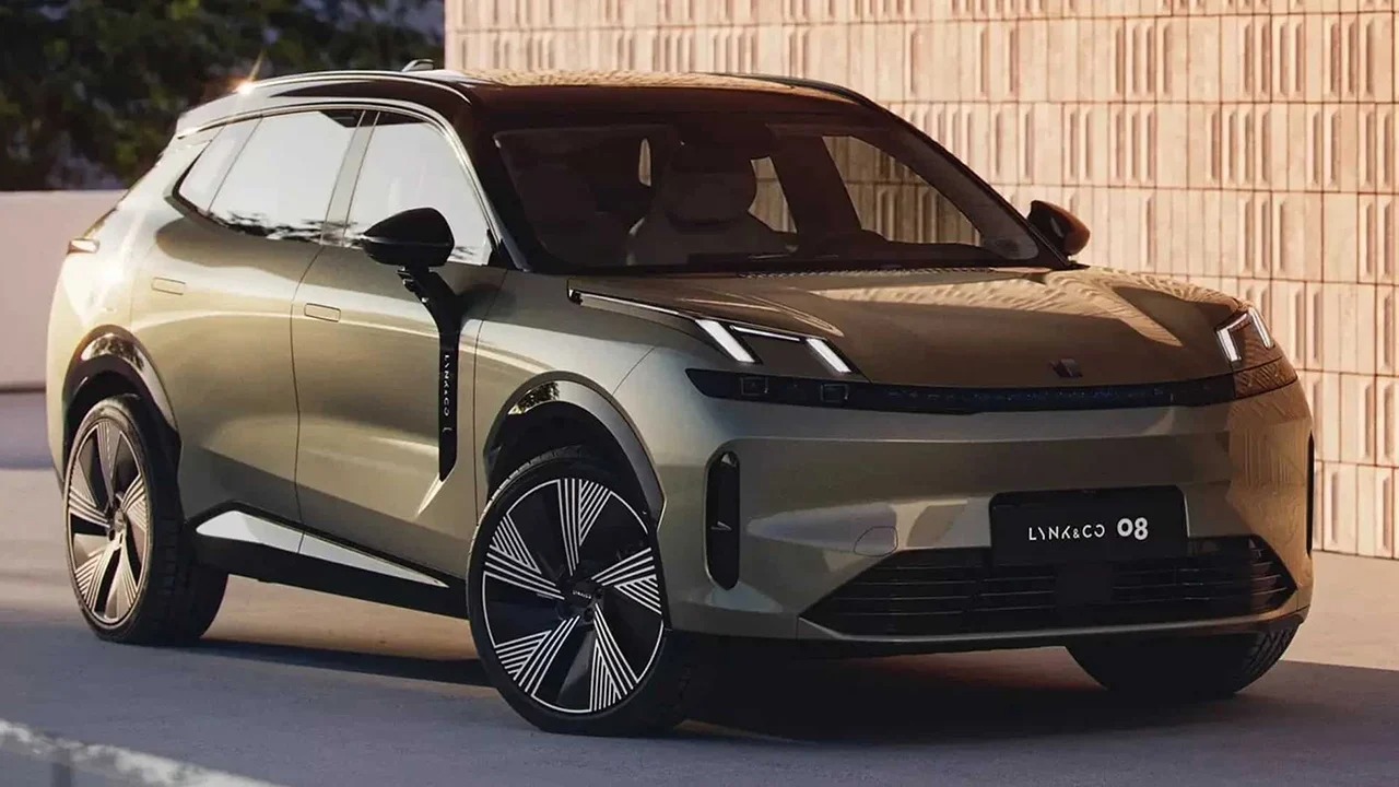 Lynk & Co 08: oltre 200 km di autonomia 100% elettrica per il SUV PHEV