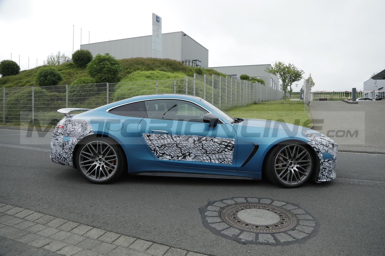 Mercedes-AMG GT 2024 prototipi foto spia