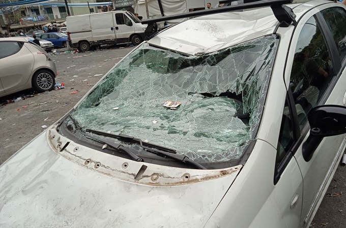 Napoli, decine di auto distrutte nel parcheggio del Maradona durante la partita con la Salernitana [FOTO]