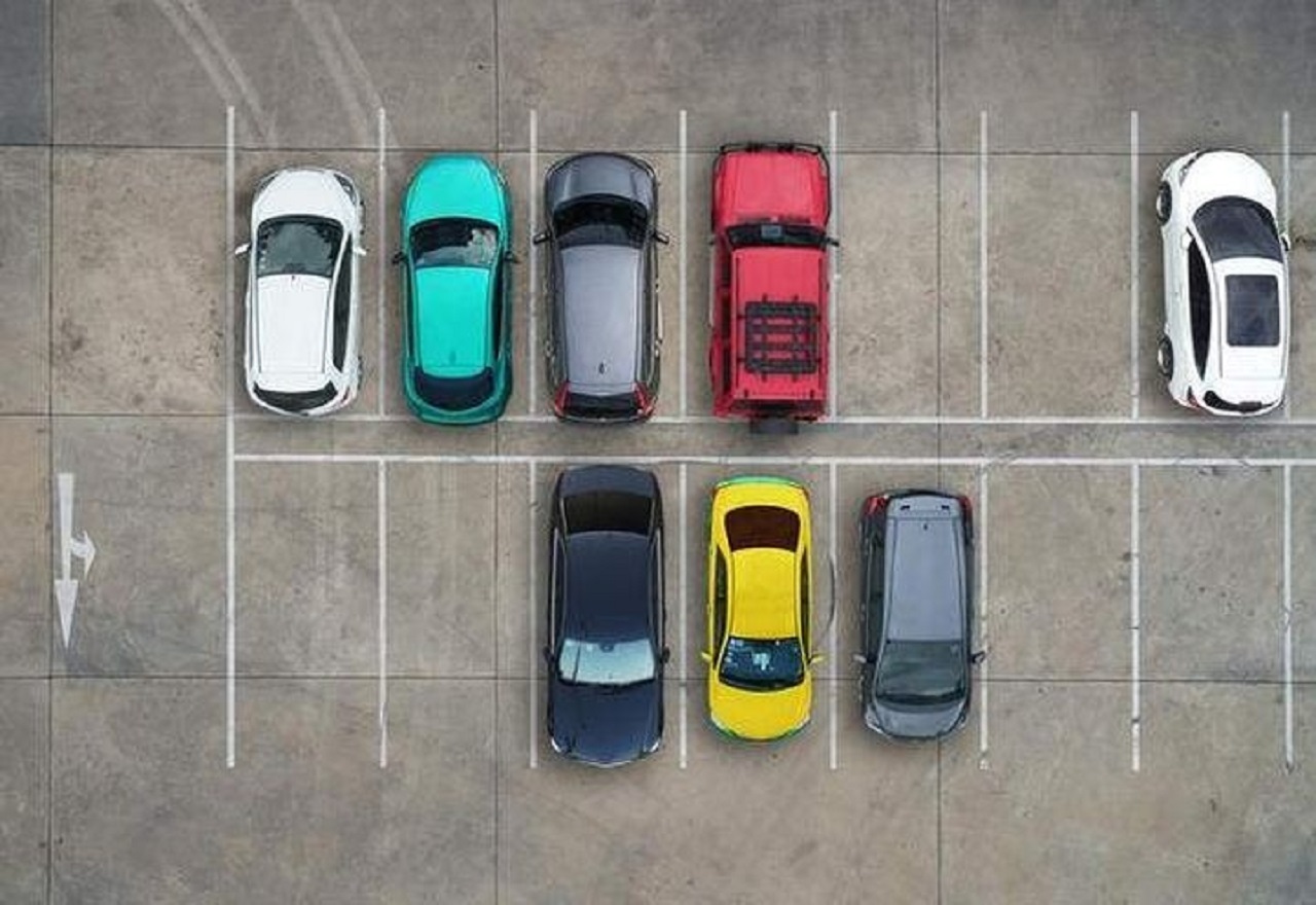 Ecco i primi 10 paesi in cui i parcheggi saranno troppo piccoli per le auto