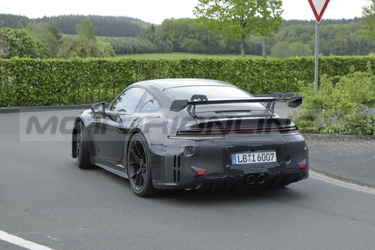Porsche 911 GT3 2024 prototipo foto spia