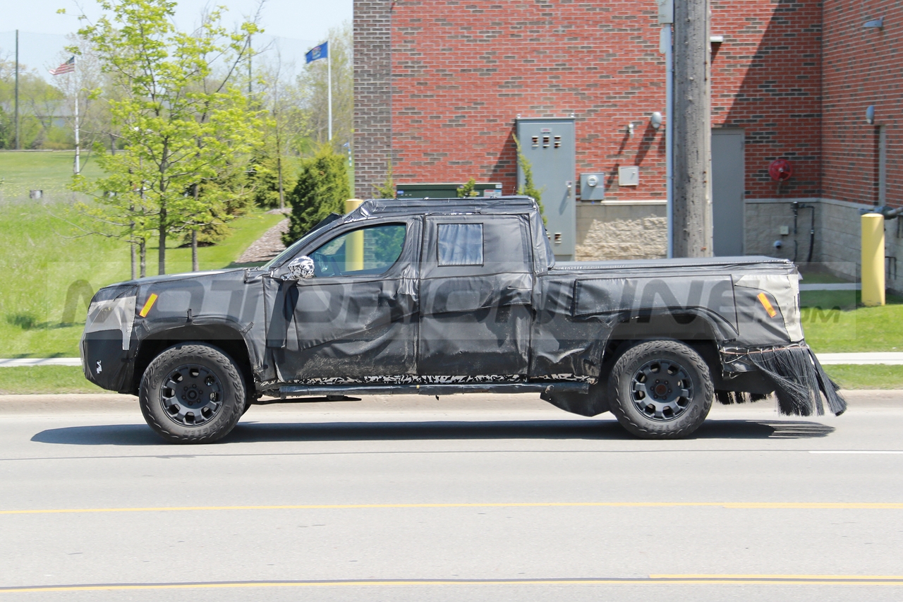 Toyota Tacoma Trailhunter 2024 prototipo foto spia