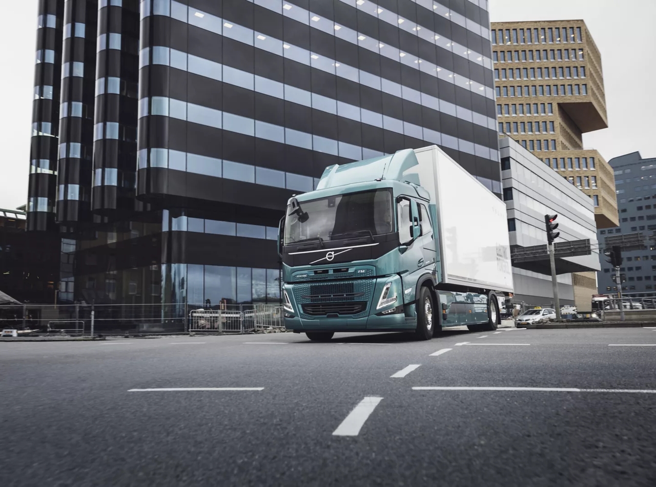 Volvo Trucks guida il mercato dei veicoli elettrici pesanti