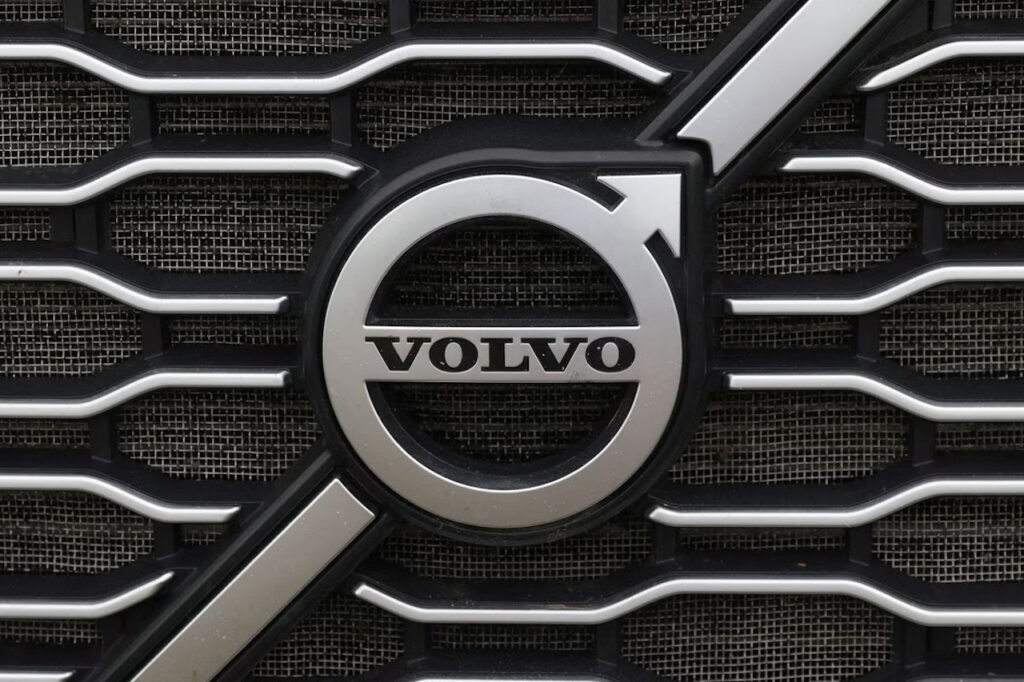 Volvo Trucks promuove la sicurezza stradale in un modo originale [VIDEO]