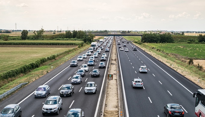 Autostrada a 150 km/h: “Stiamo valutando per i tratti più larghi”