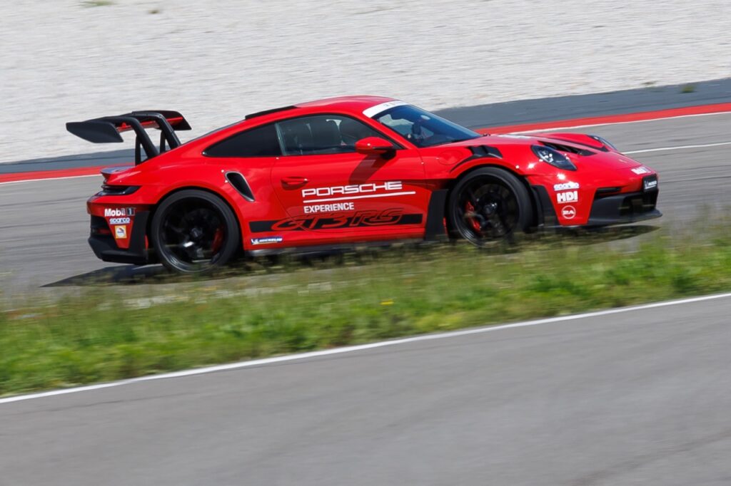 Porsche GT: una storia d’amore tra curve, cordoli e passione [FOTO e VIDEO]