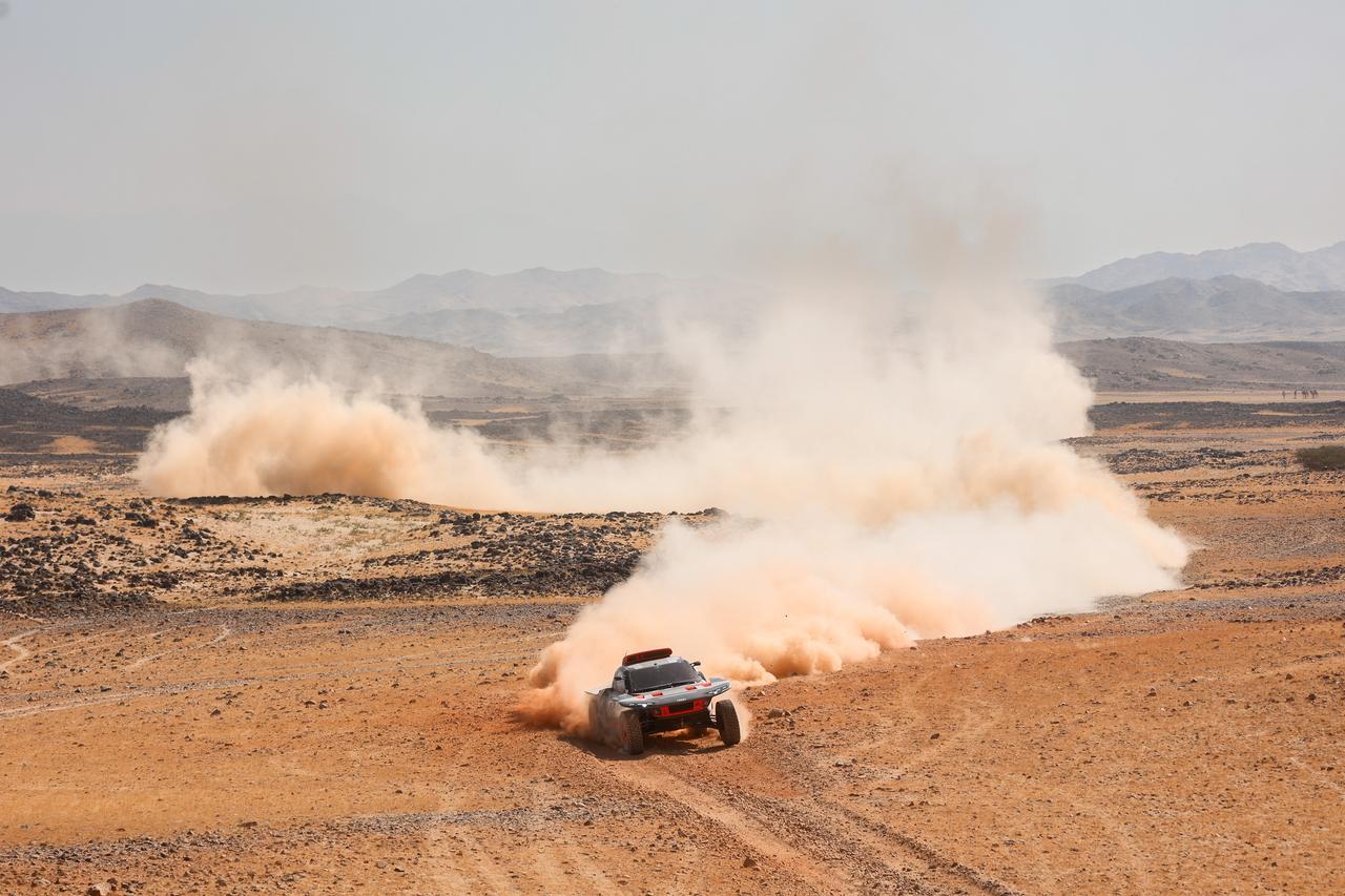 Audi RS Q e-tron E2 test Arabia Saudita