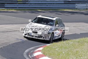 BMW Serie 1 2024: il restyling gira al Nurburgring [FOTO SPIA]