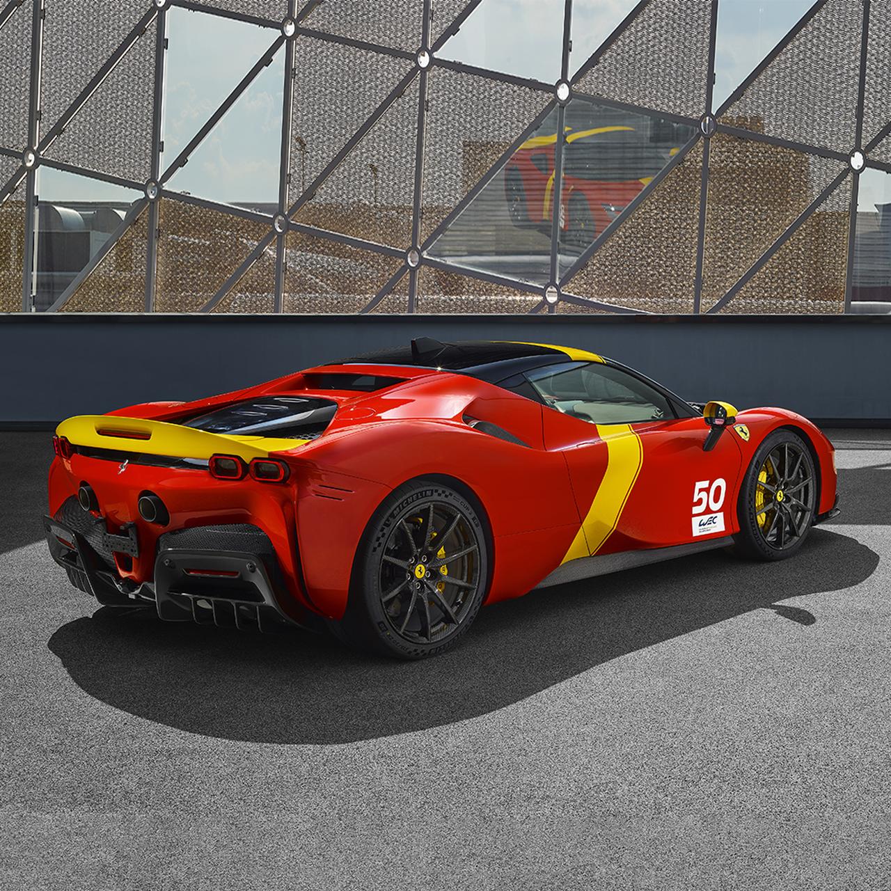 Ferrari SF90 Stradale Rosso Le Mans