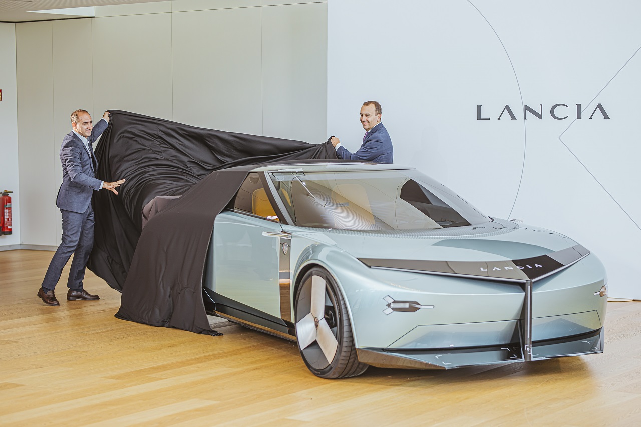 Lancia torna in Germania con il tour di presentazione della nuova concept Pu+Ra