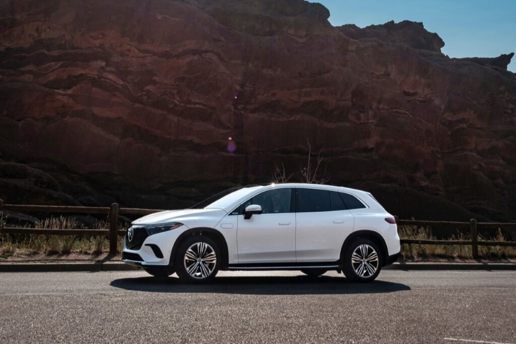 Mercedes EQS SUV 2023