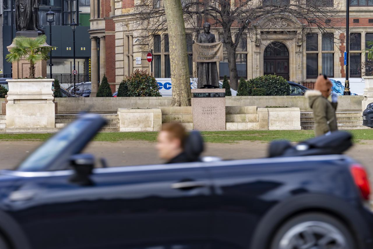 Mini Cooper SE Cabrio Londra