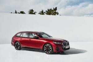 Nuova BMW Serie 5 Touring: ecco come cambia e quando arriva [RENDER]