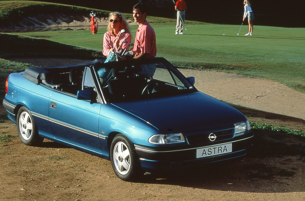 Opel Astra Cabrio: 30 anni fa il debutto