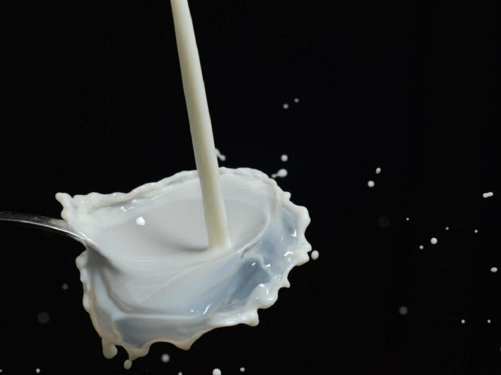 Latte e Vodka trasformati in benzina per auto: dagli USA incredibile scoperta