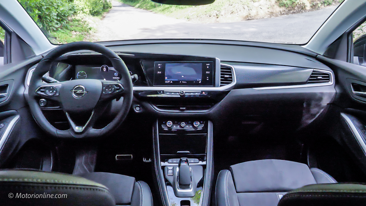 Opel Grandland GSe - Interni