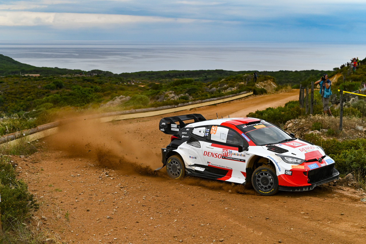 Rally di Sardegna 2023: Rovanpera sale sul podio e allunga