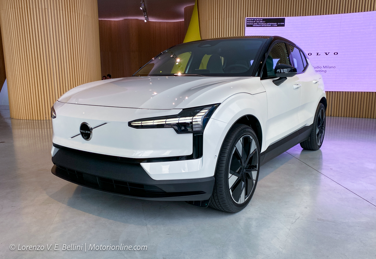 Volvo EX30 - Foto dal vivo