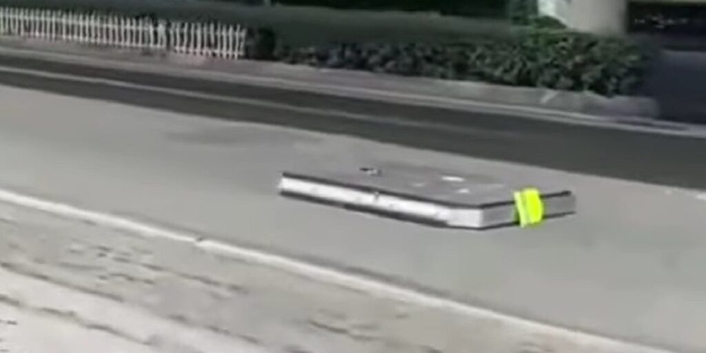 Auto elettrica cinese