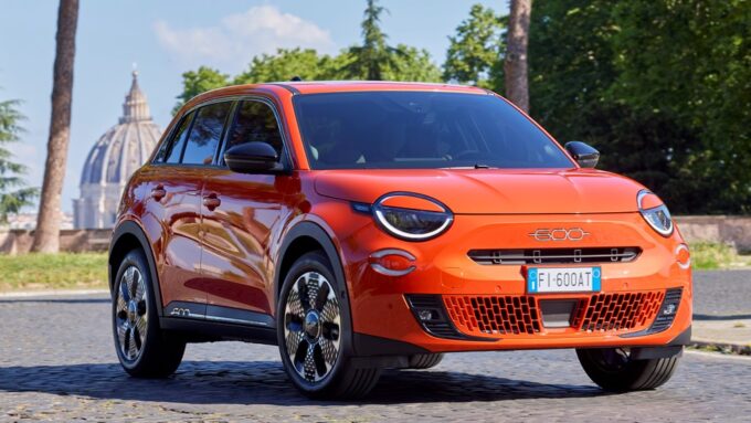 Fiat 600e: debutta la nuova elettrica di segmento B [FOTO e VIDEO]
