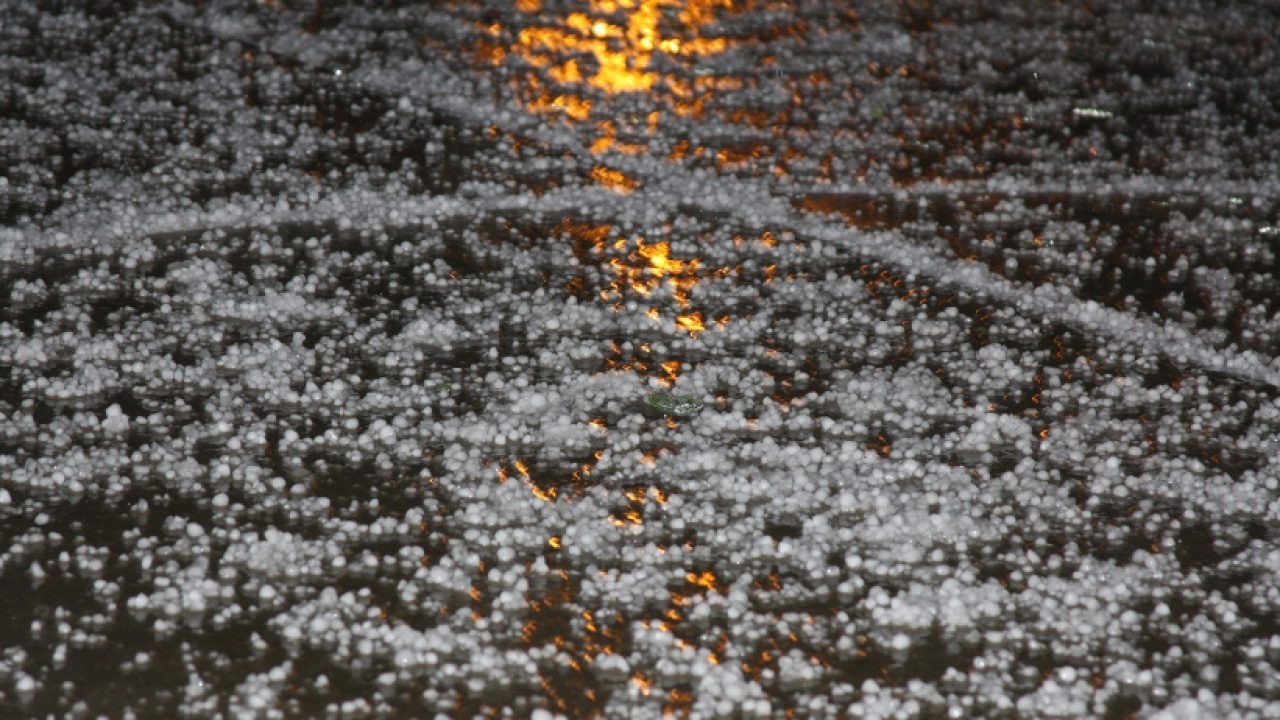 Ecco come difendere la propria auto in caso di grandine