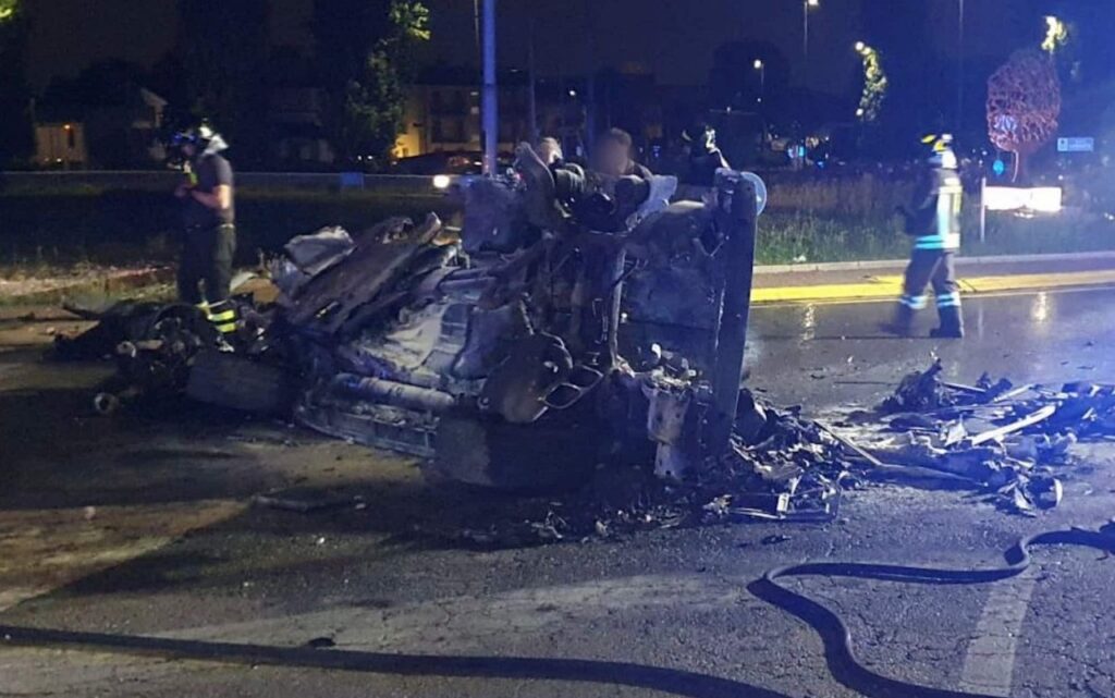 Corsa tra supercar in Brianza: morto 22enne su SUV che si è ribaltato