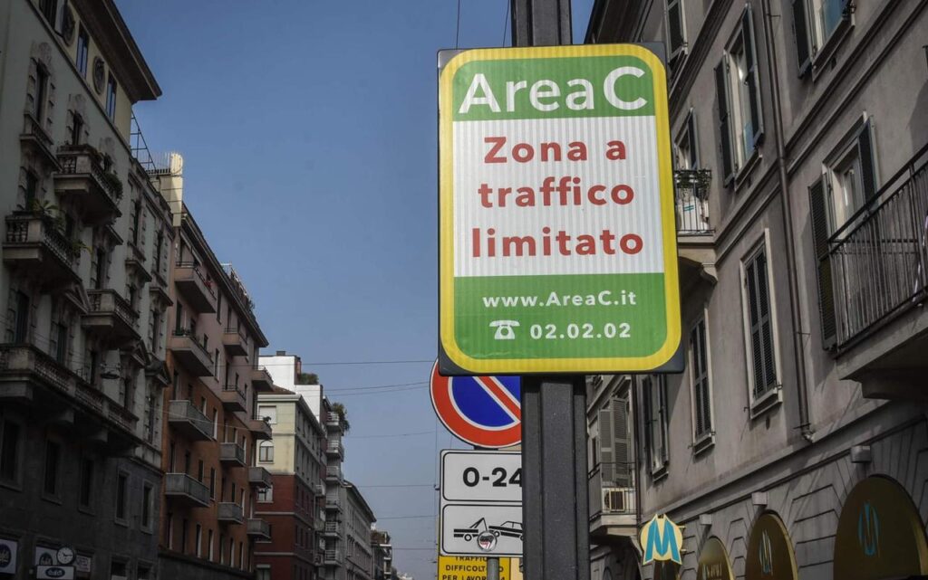Milano: gli operatori automotive dovrebbero poter accedere all’Area C di sabato