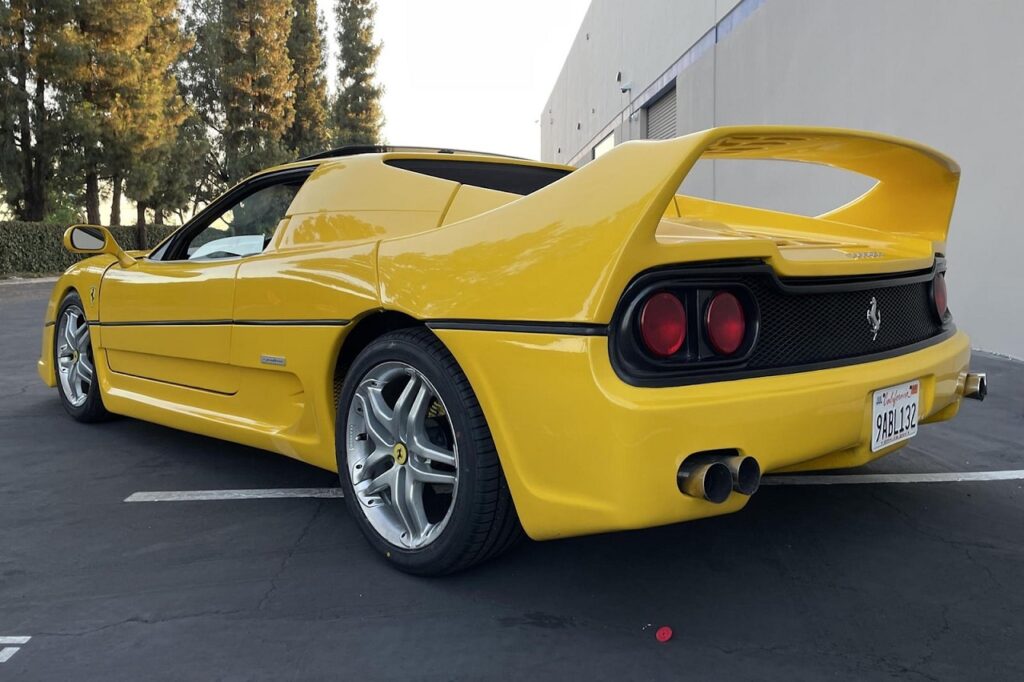 Pontiac Fiero - Ferrari F50 2