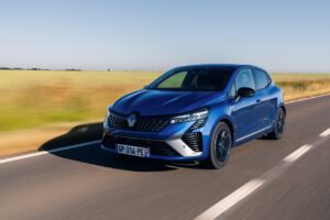 Renault Clio 2023: tre allestimenti per l’Italia, da 17.250 euro