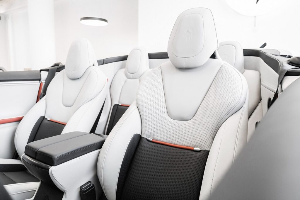 Tesla Model S decappottabile a due porte 1