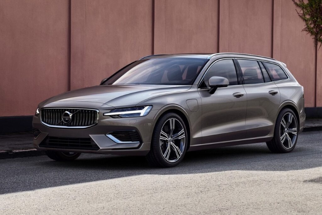 Volvo V60 Recharge 2023: domande, risposte e caratteristiche [VIDEO]