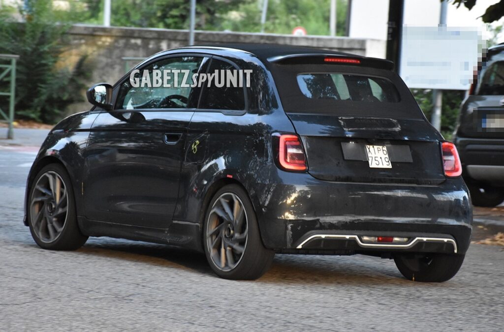 Abarth 500e Cabrio 