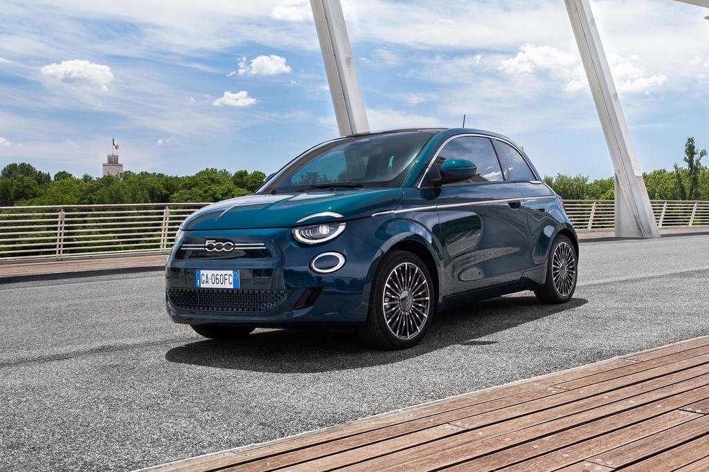 Fiat 500 elettrica 2023: domande, risposte e caratteristiche [VIDEO]