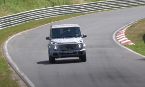 Mercedes Classe G 2024: il restyling in pista al Nurburgring [VIDEO SPIA]