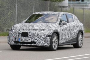 Mercedes EQC SUV: primo avvistamento della seconda generazione [FOTO SPIA]