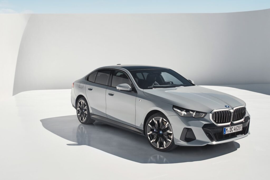 BMW presenta le sue novità all'IAA Mobility 2023