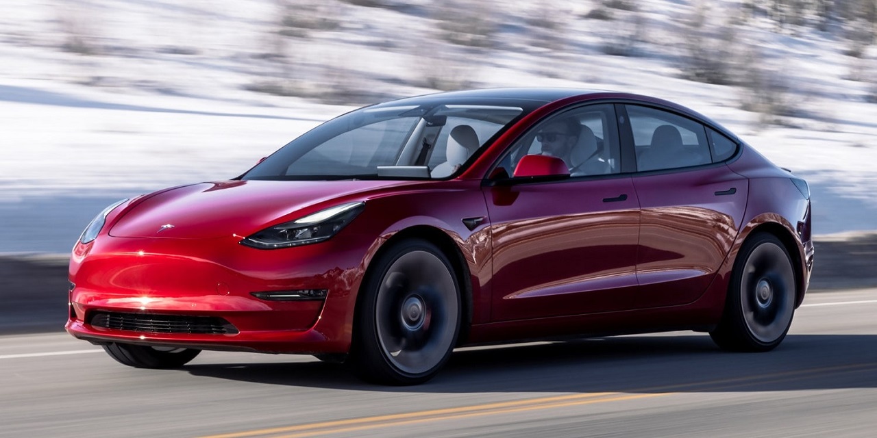 Tesla si prepara a produrre la Model 3 “Highland”