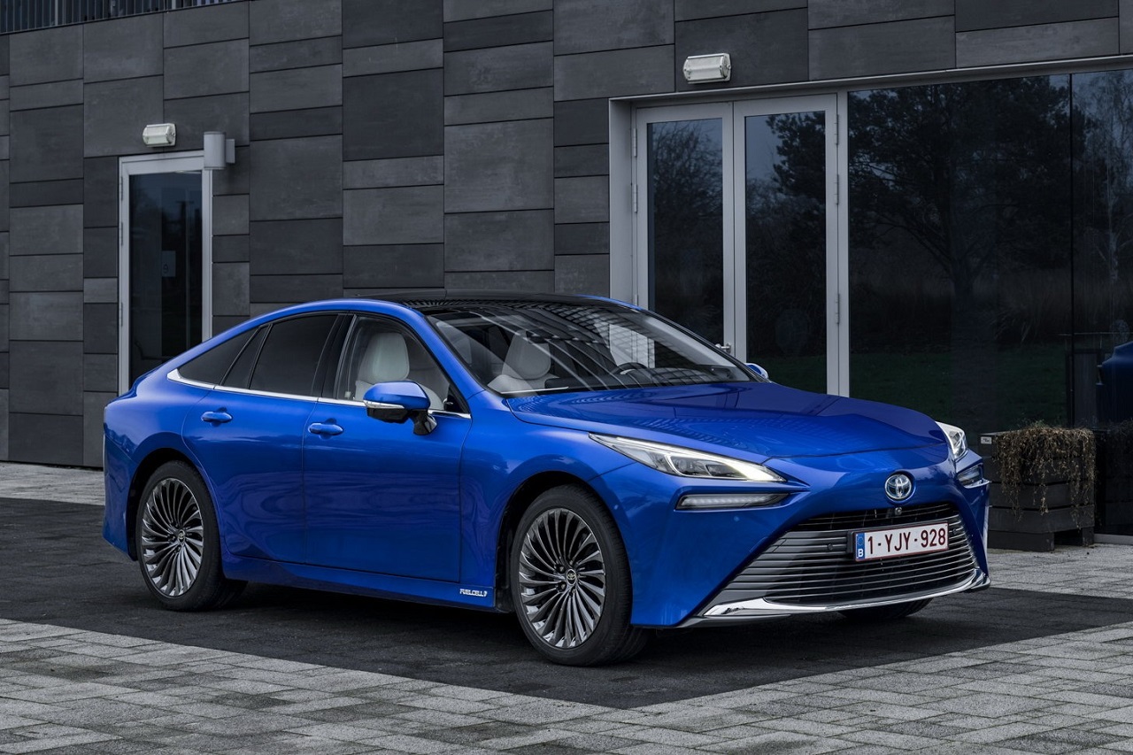 Toyota: il boss ha spiegato la sua riluttanza a puntare tutto sulle auto elettriche