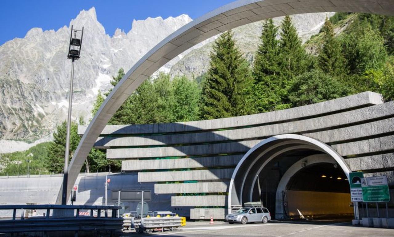 Traforo del Monte Bianco chiude da settembre a dicembre per lavori